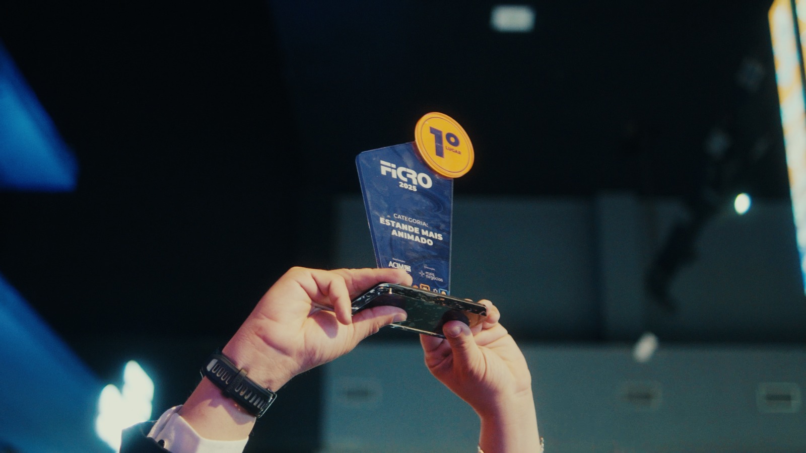 Equipe trabalhando no escritório